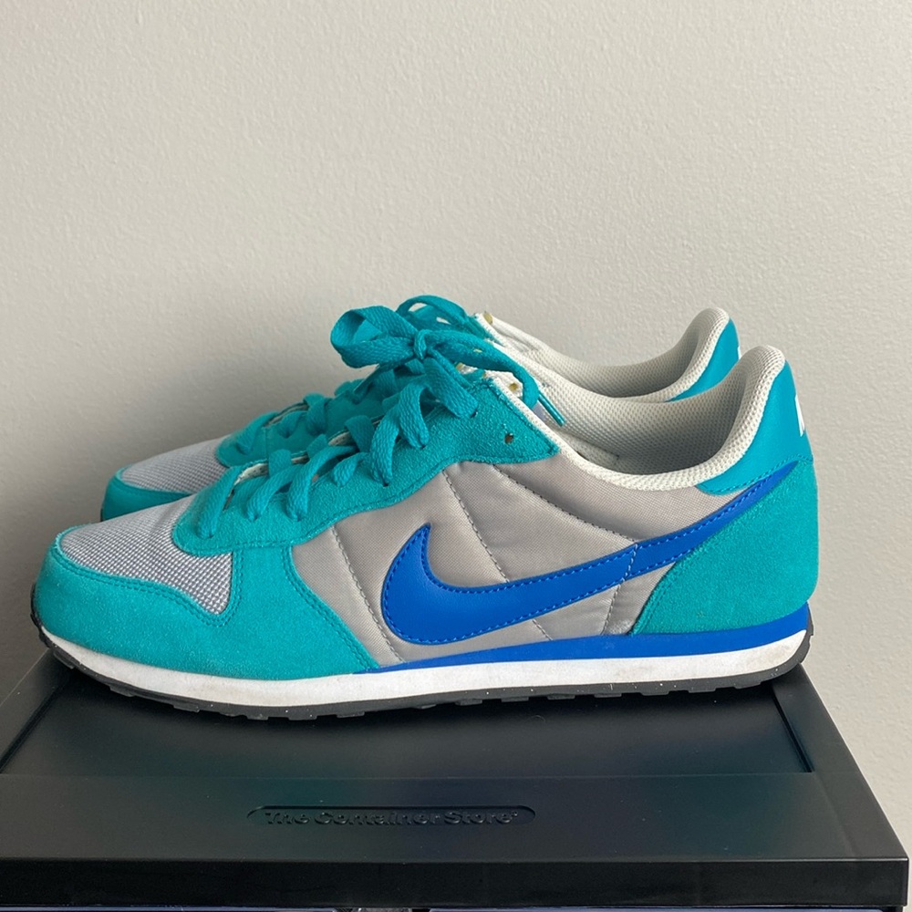 Nike men’s size 10